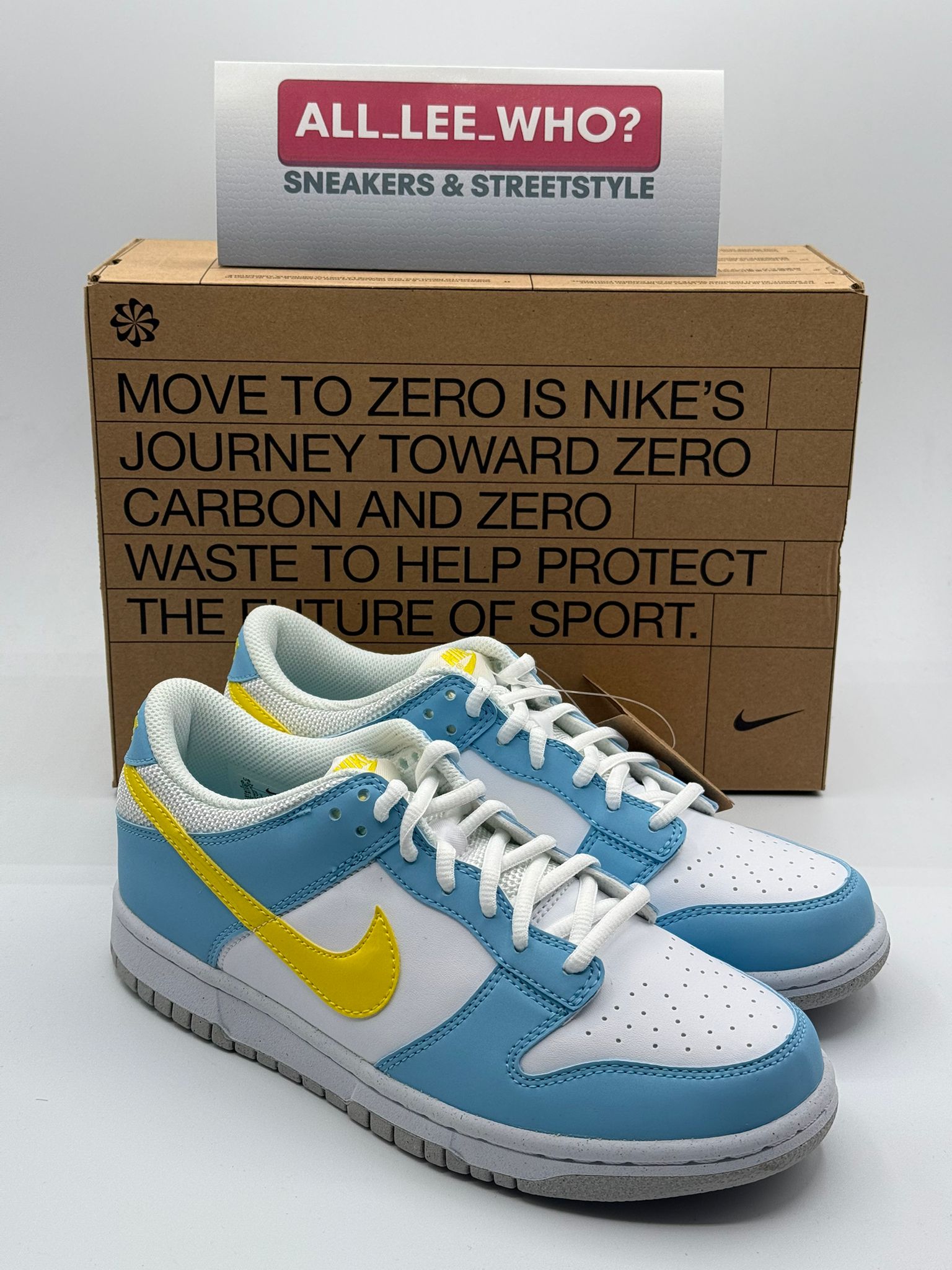 Nike Dunk Low "Homer Simpsone"