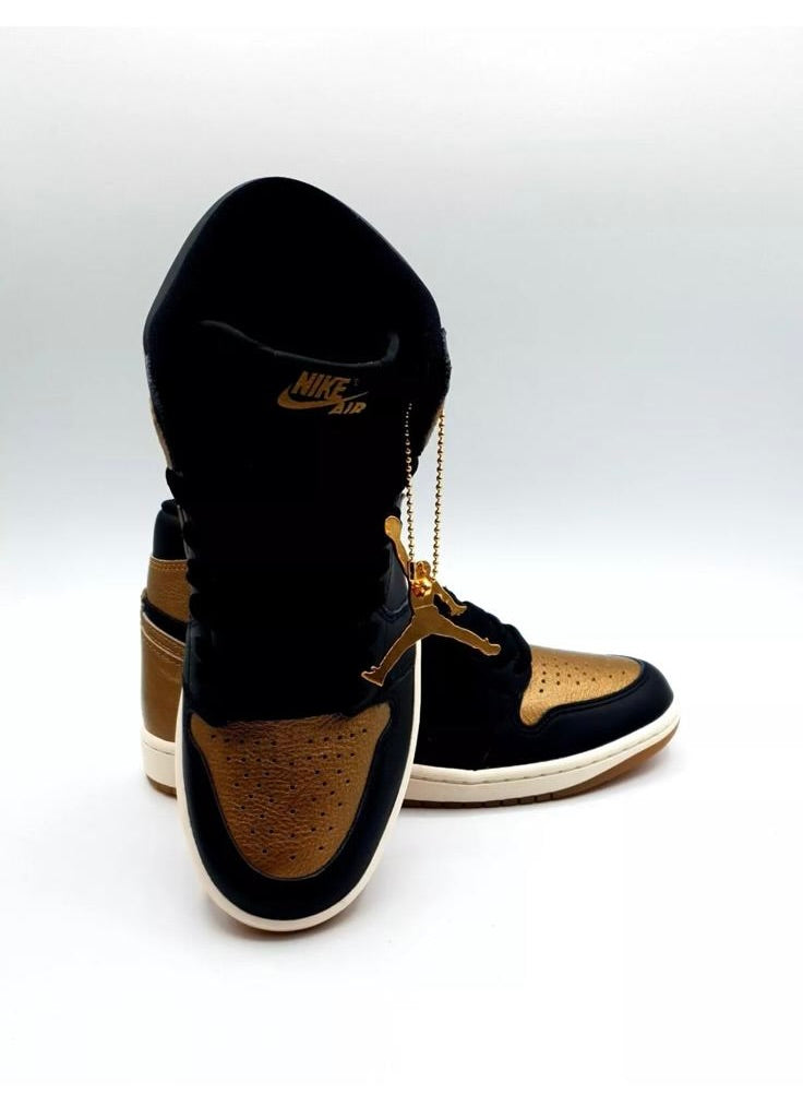 Nike Air Jordan 1 OG High "Metallic Gold"