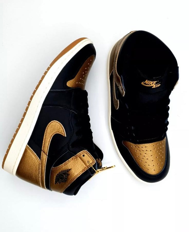 Nike Air Jordan 1 OG High "Metallic Gold"