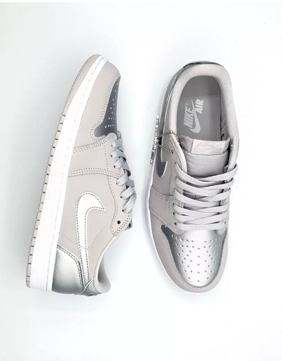 Nike Air Jordan 1 Low "Metallic Silver"
