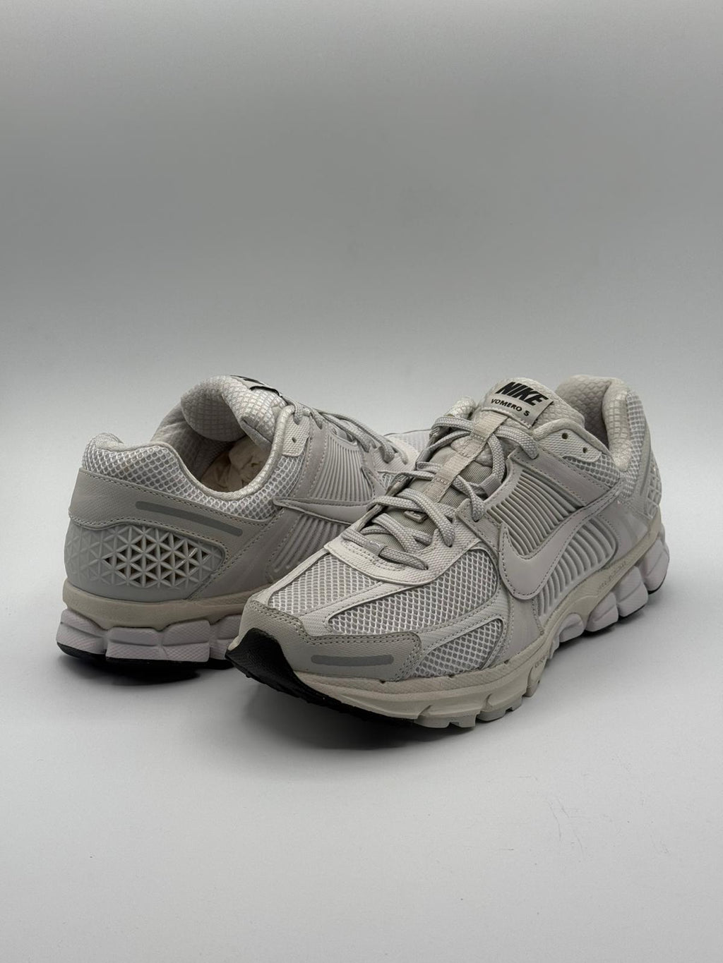 Nike Vomero 5 "Vast Grey"