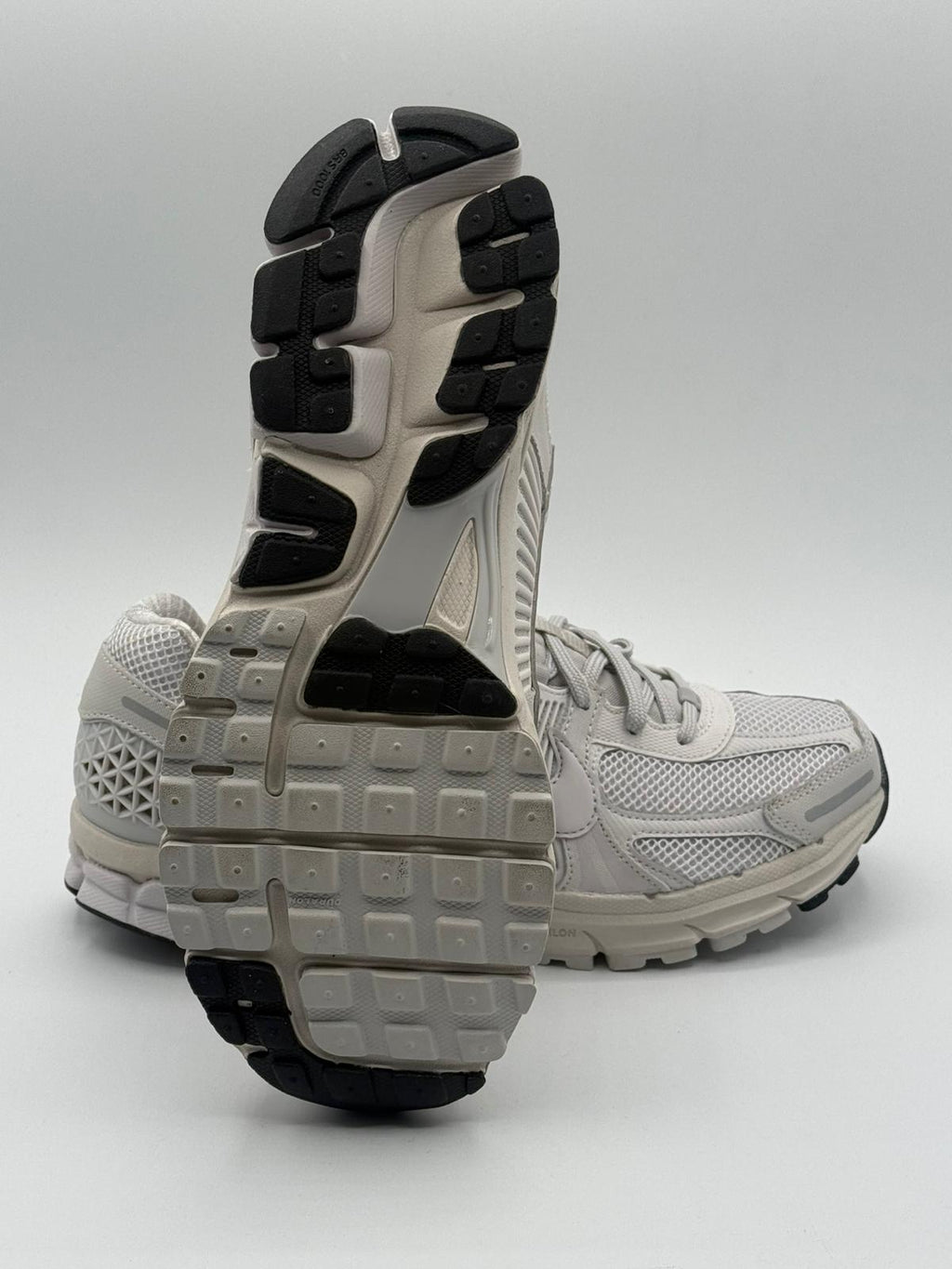 Nike Vomero 5 "Vast Grey"