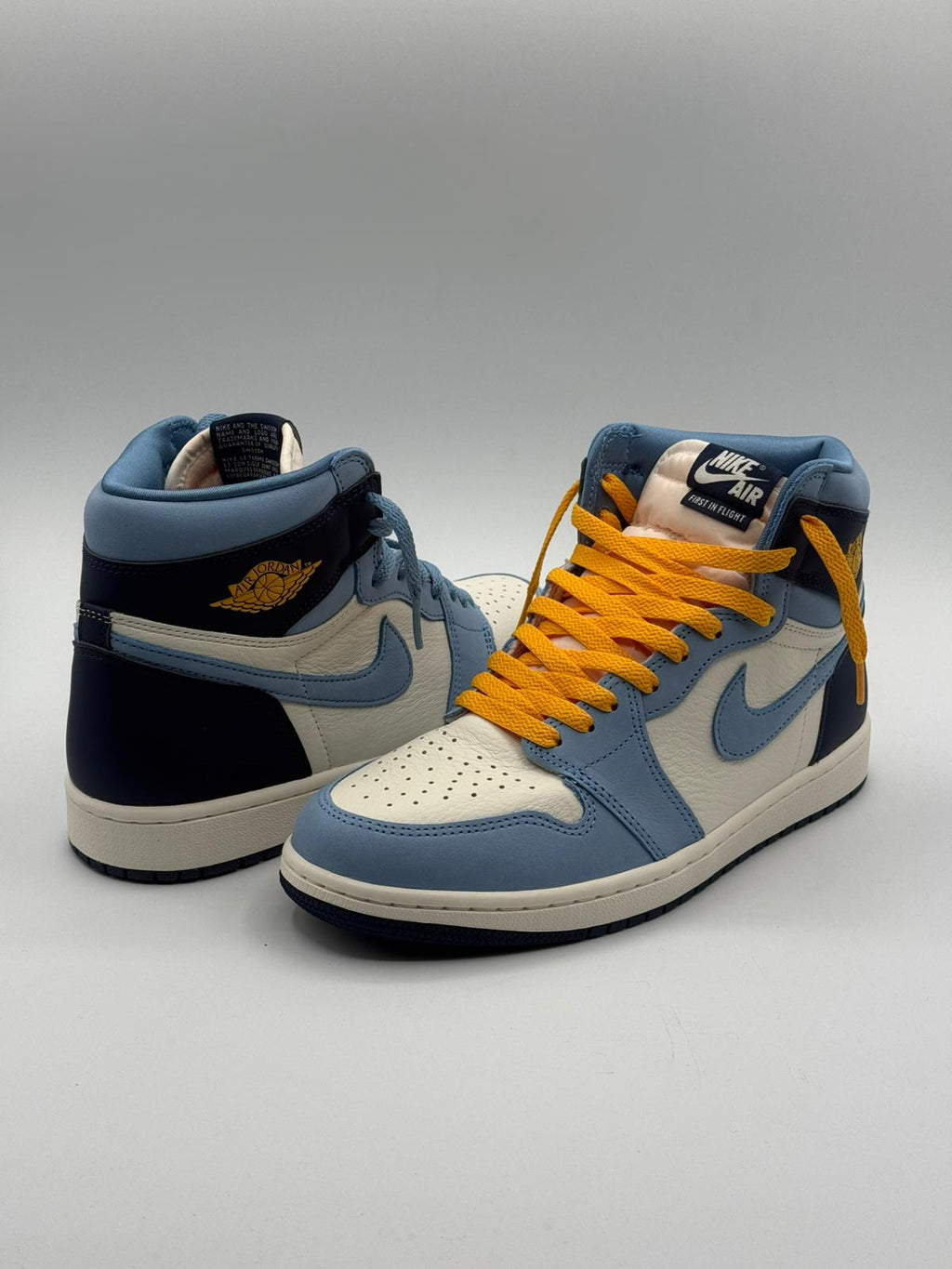 Nike Air Jordan 1 High OG "First Flight"