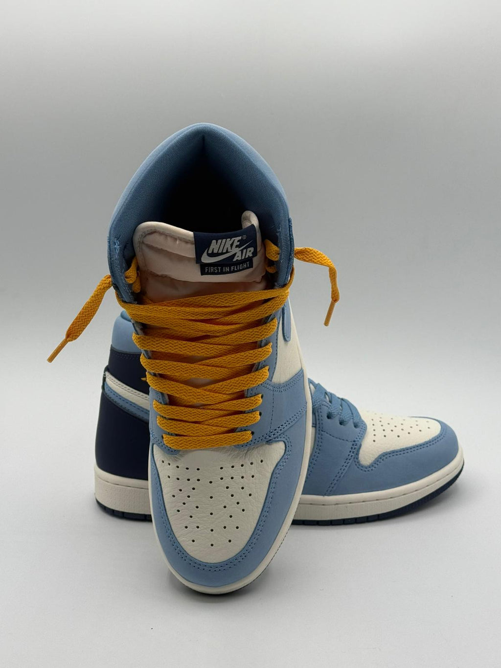 Nike Air Jordan 1 High OG "First Flight"