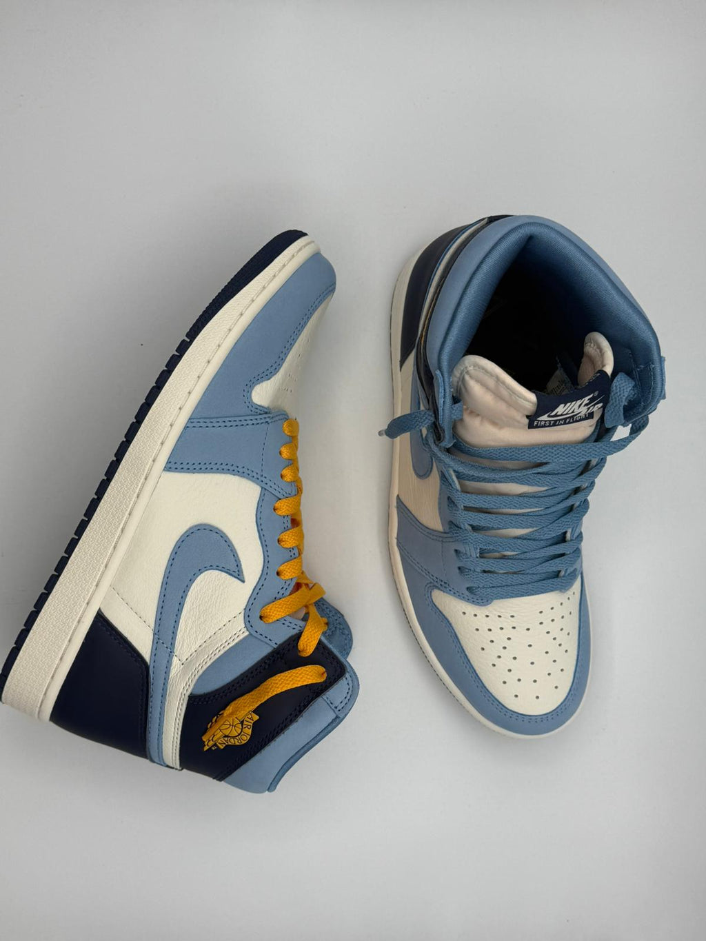 Nike Air Jordan 1 High OG "First Flight"