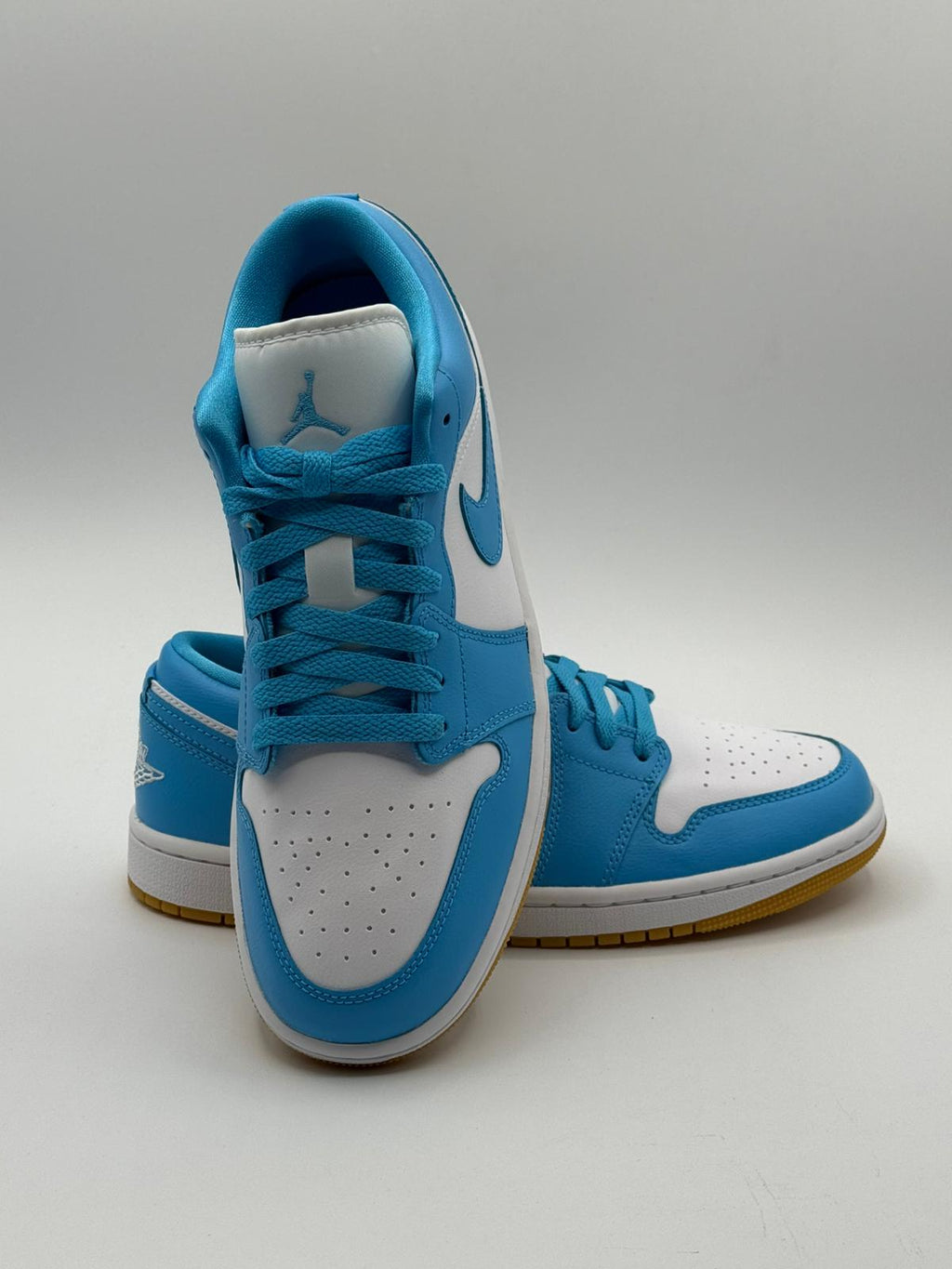 Nike Air Jordan 1 Mid "Dark Powder Blue/White Sail"
