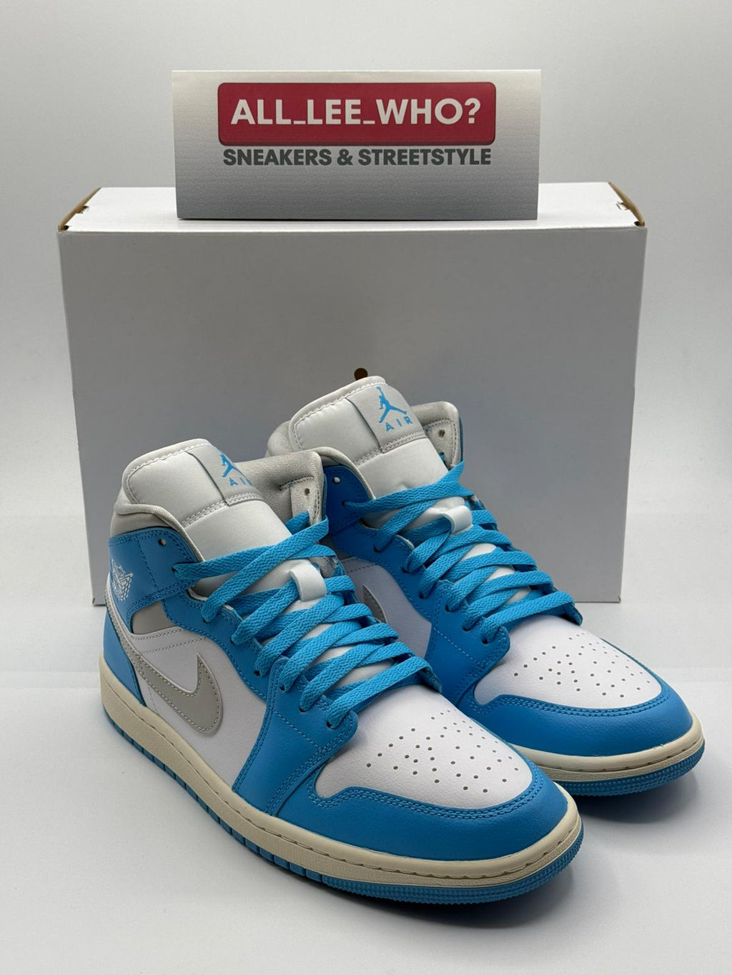Nike Air Jordan 1 Mid "Dark Powder Blue/White Sail"