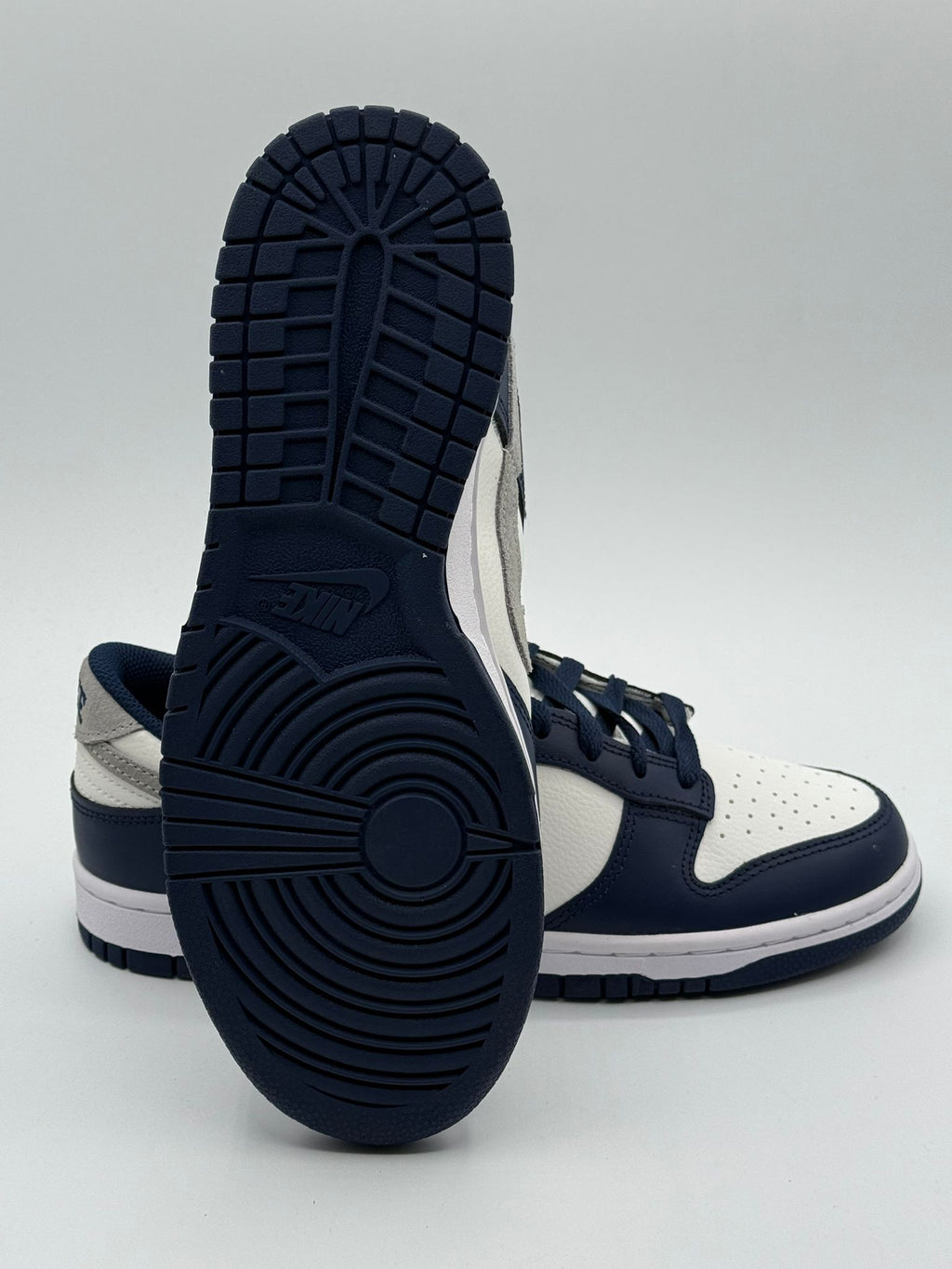 Nike Dunk Low "Midnight Navy Smoke Grey"