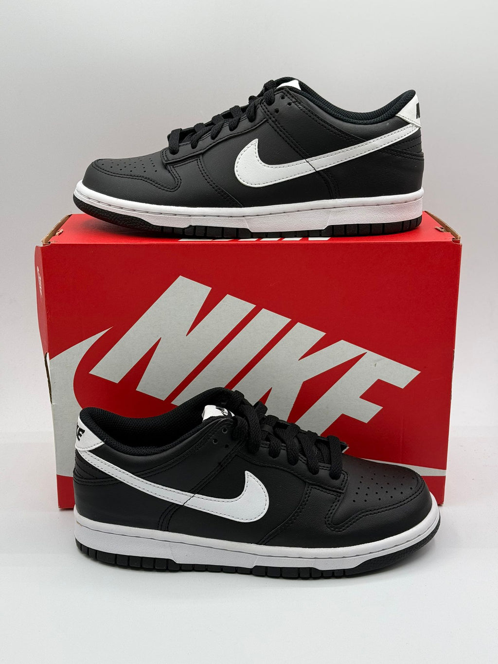 Nike Dunk Low "Black & White"