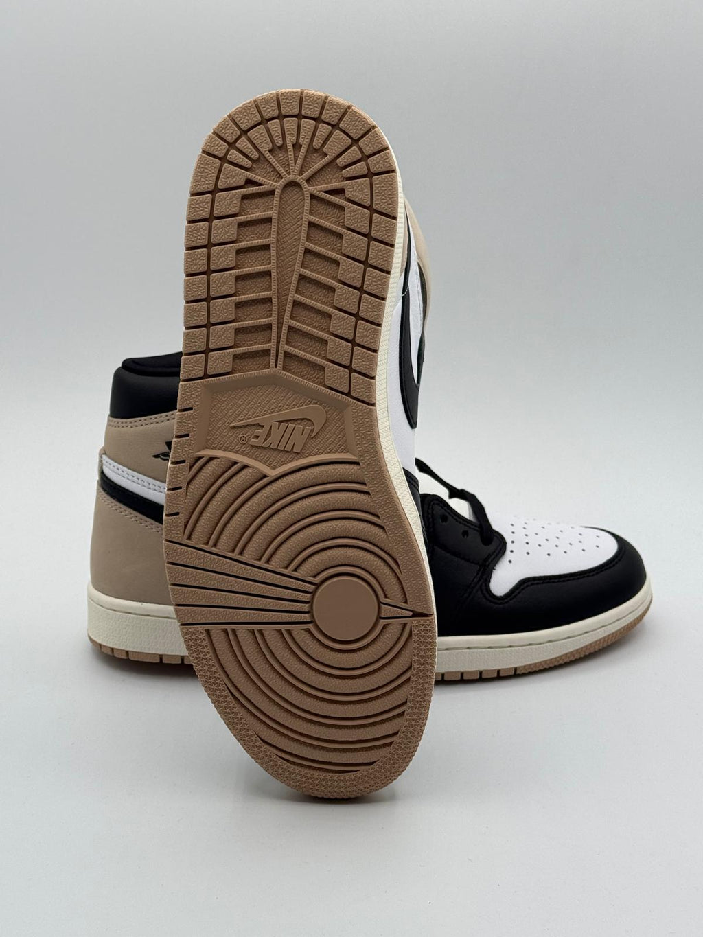 Nike Air Jordan 1 OG High "Latte"