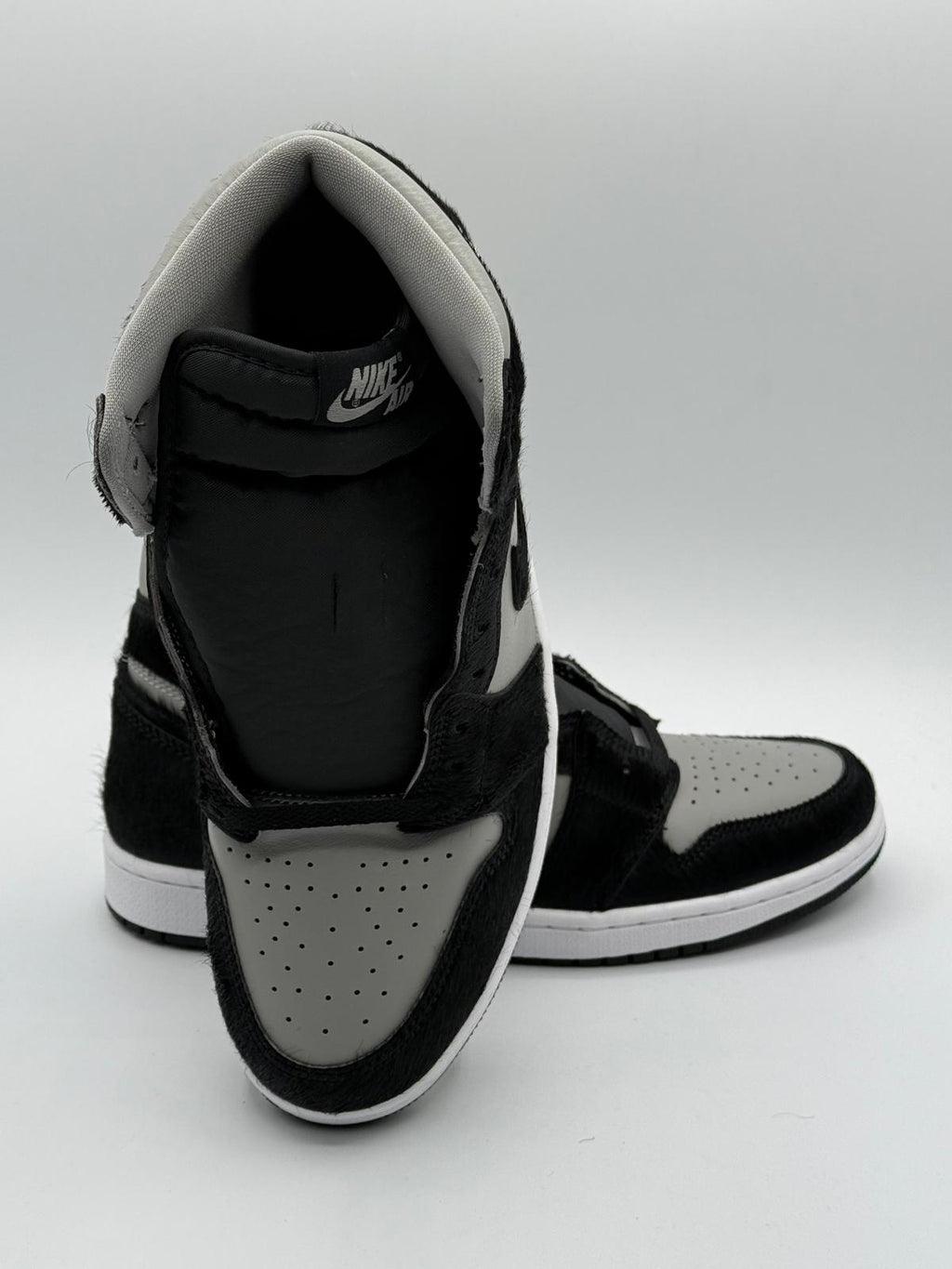 Nike Air Jordan 1 Retro High OG "Black Grey-White"