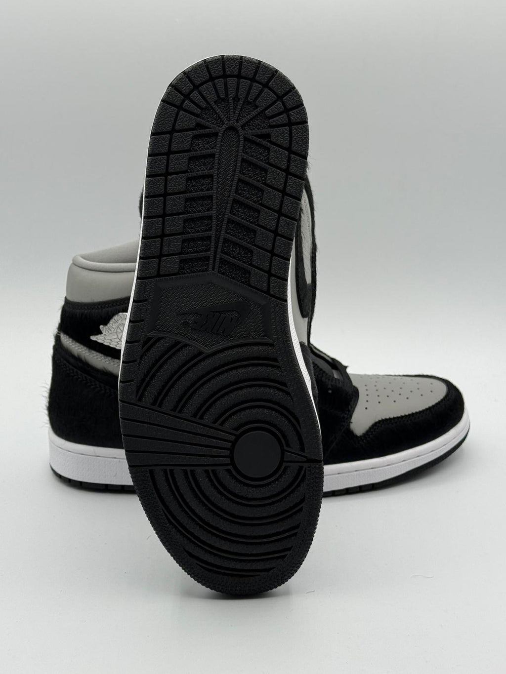 Nike Air Jordan 1 Retro High OG "Black Grey-White"