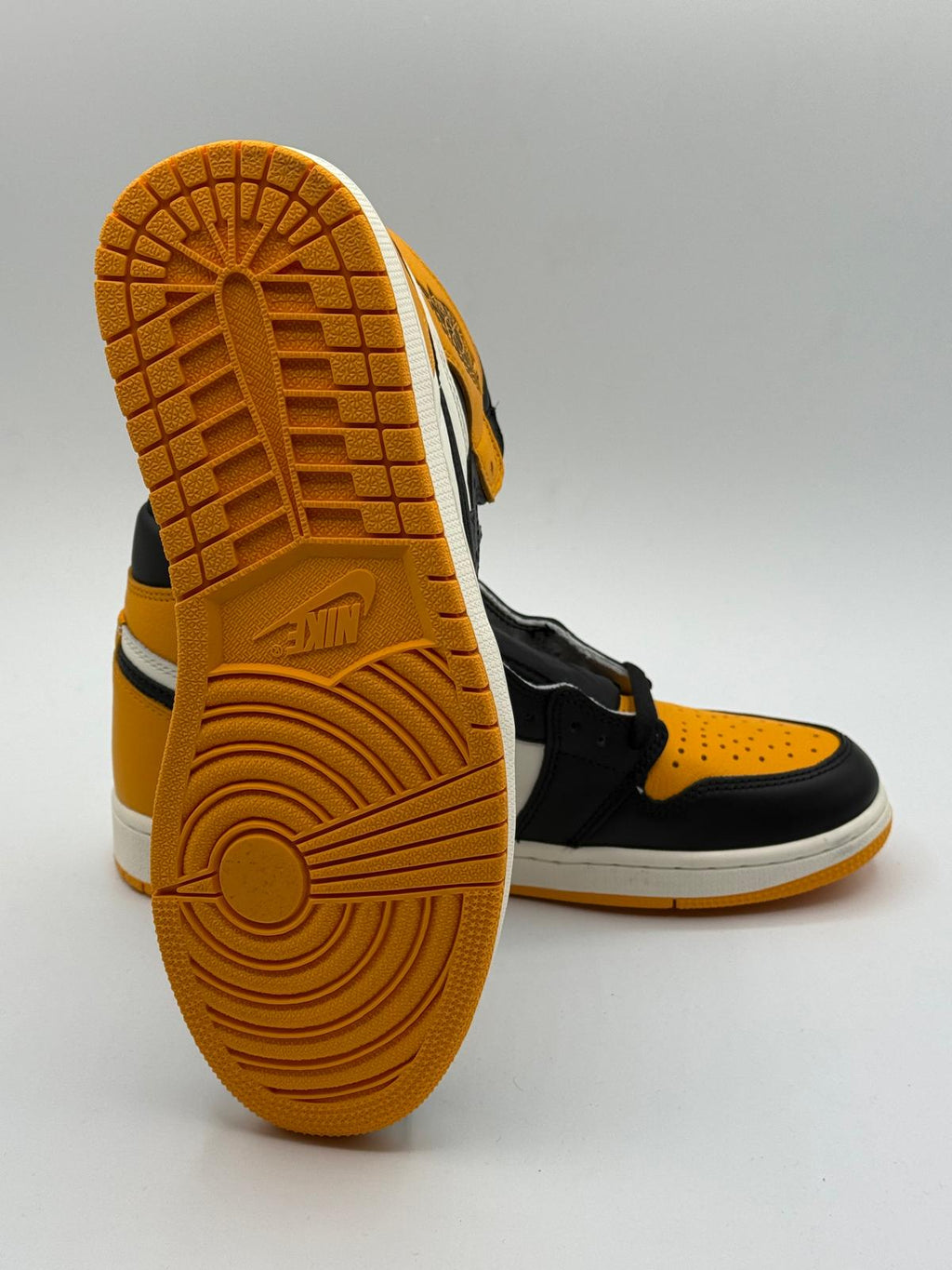 Nike Air Jordan 1 High OG "Taxi Yellow"