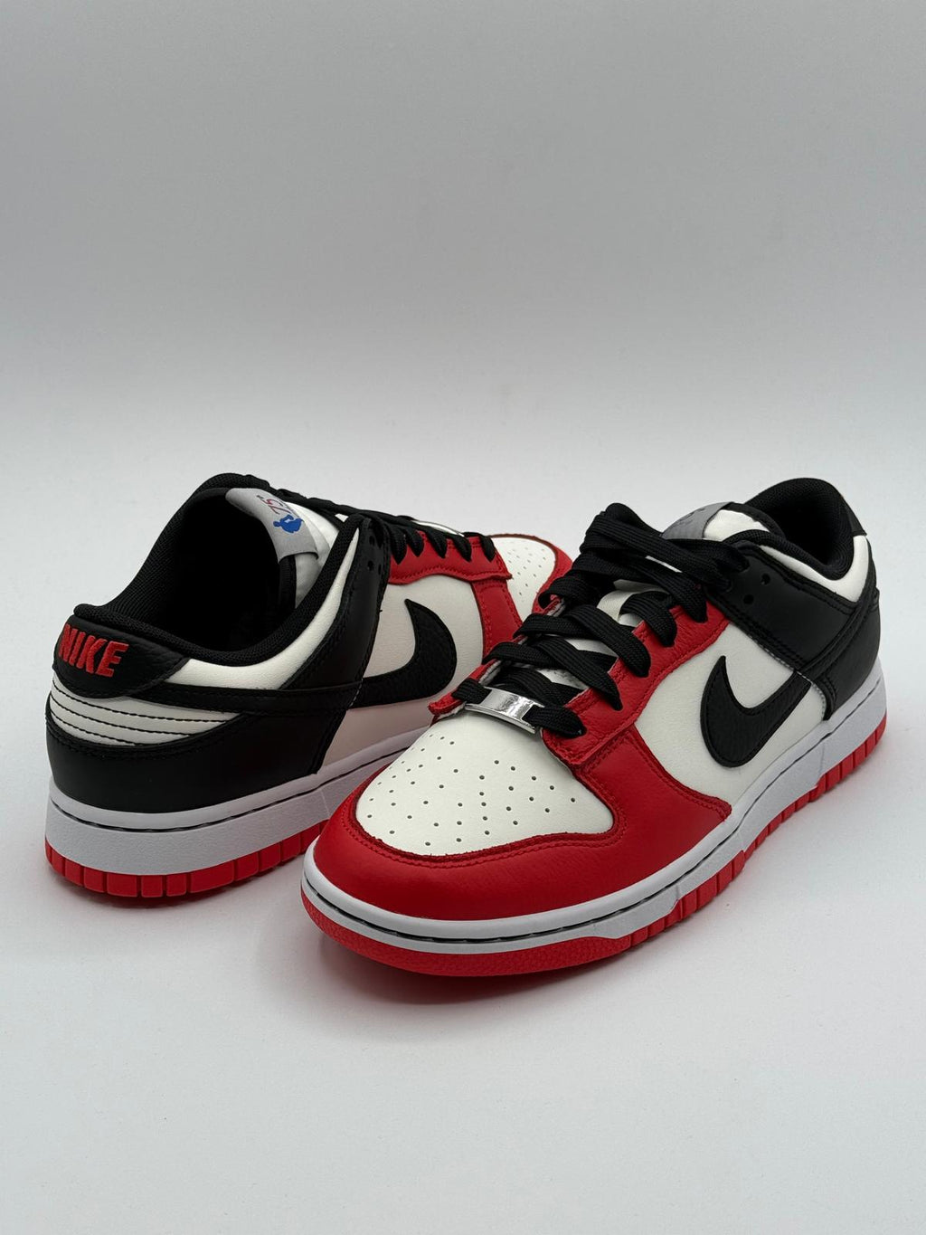 Nike Dunk Low EMB x NBA 75th Anniversary "Chicago"