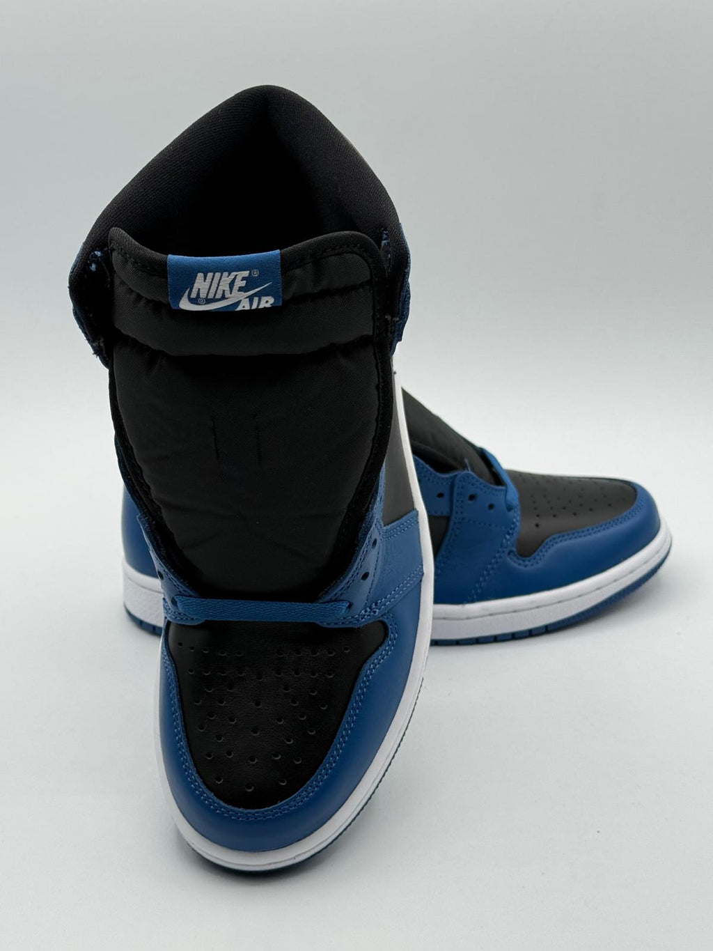 Nike Air Jordan 1 High OG "Marine Blue"
