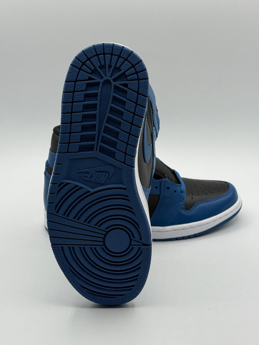 Nike Air Jordan 1 High OG "Marine Blue"